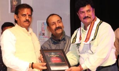 रीवा रंग महोत्सव 2023 : "जादू का सूट" रहा चर्चा का विषय ।