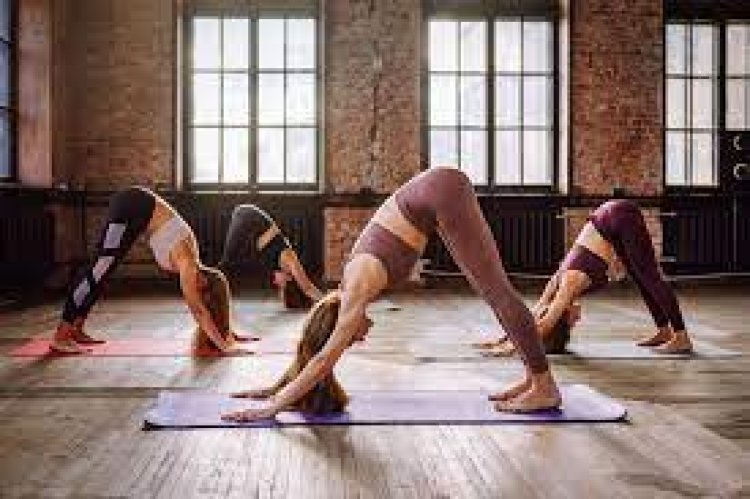 yoga tips: ऑफिस में 8-10 घंटे बैठने से आपके पैरों में दर्द होता है? 'इन' योगासनों का अभ्यास करें