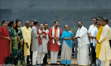 "विद्यार्थी की सफलता के हर सम्भव प्रयास करता है  शिक्षक" - सूर्य प्रकाश